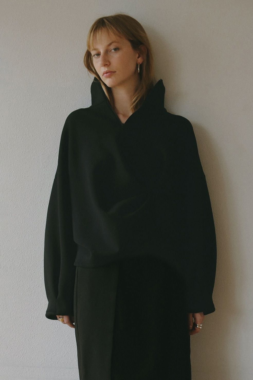 アレンジメント タック オーバー トップス ブラック ARRANGEMENT TUCK OVER TOPS BLACK