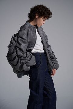 ギャザー ボリューム スリーブ ナイロン ブルゾン グレー