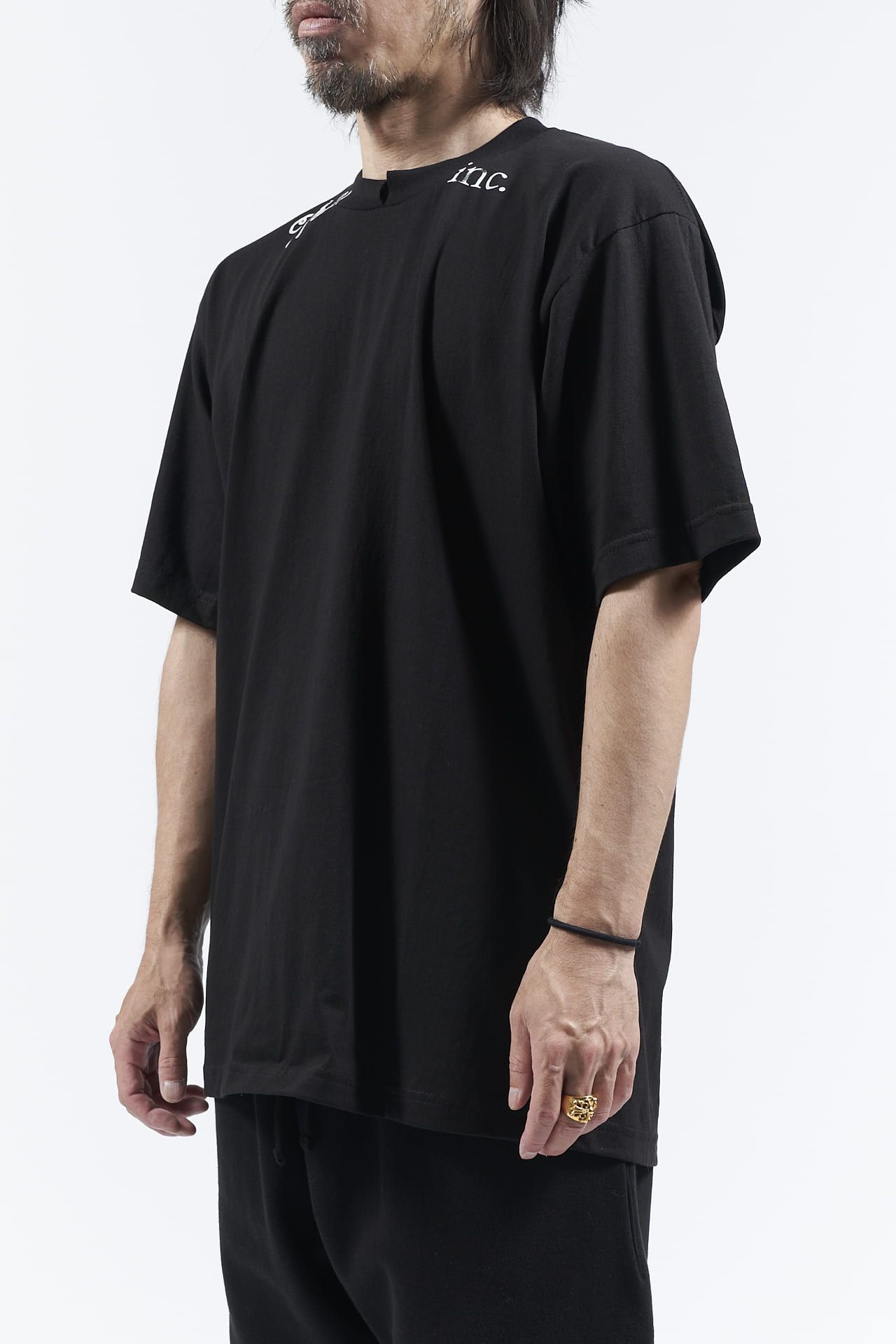 THE STAMPED プリント 半袖Tシャツ ブラック