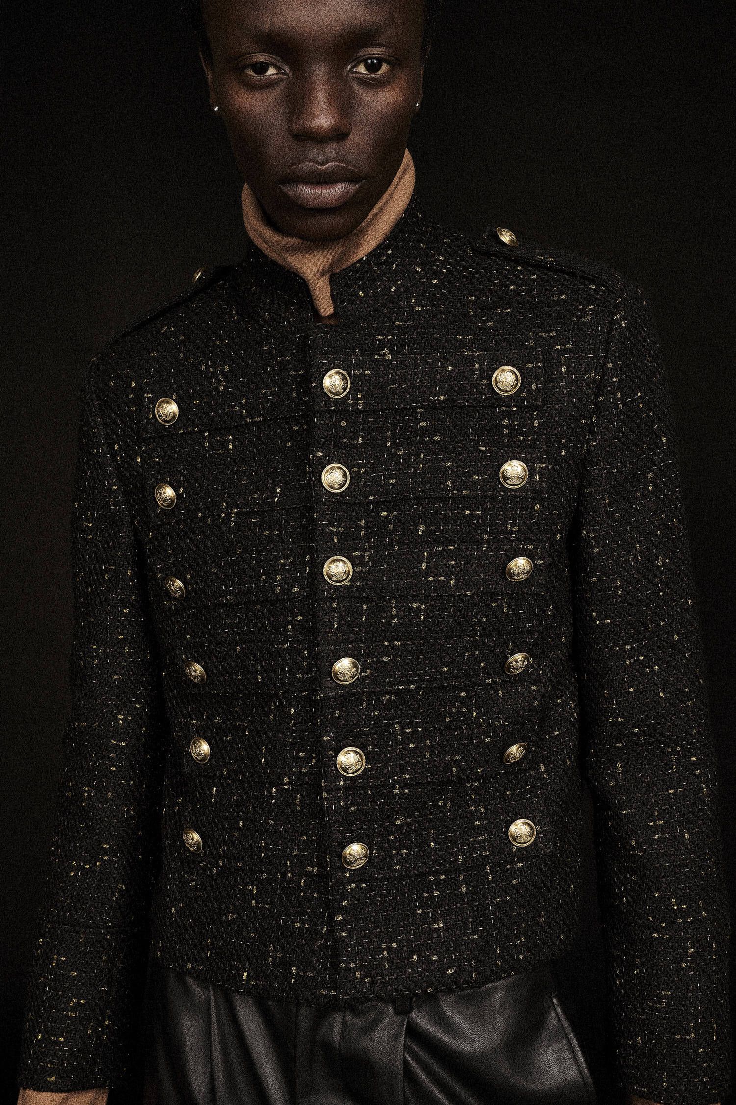 新品ガラアーベント コード刺繍ナポレオン ジャケット L ダブルクロス ナポレオンジャケット（その他アウター）｜GalaabenD