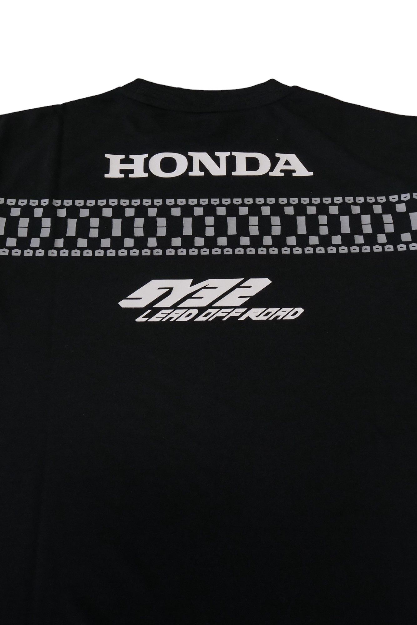 SY32 by SWEET YEARS - SY32 Block Tire Graphic Tshirt