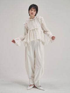 フリルネックギャザーデザインブラウス ホワイト