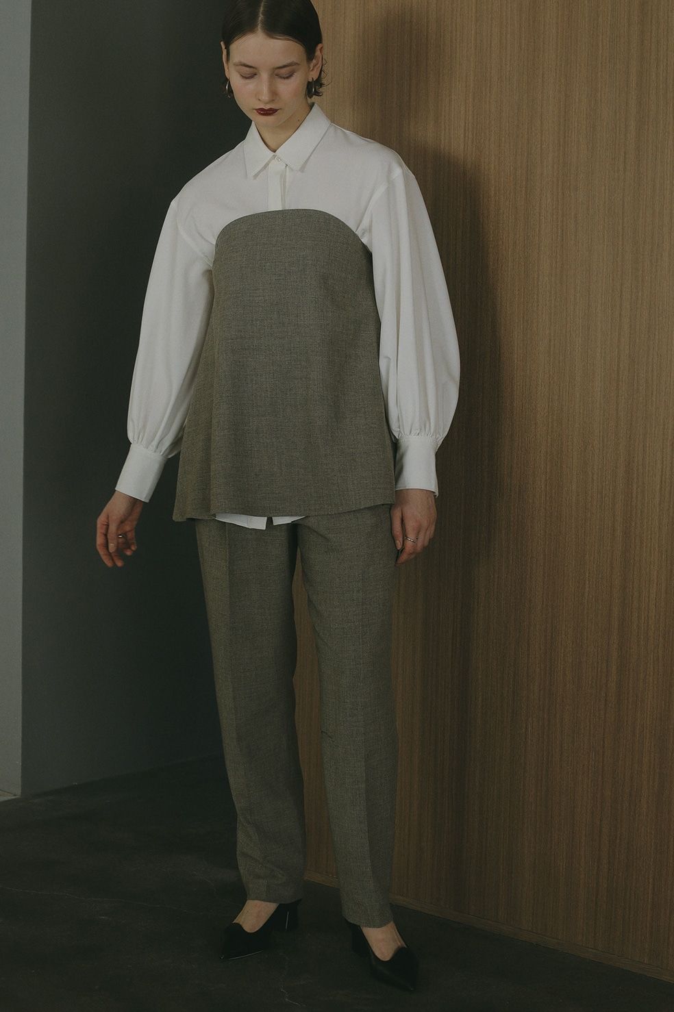 新品未使用MANOFBUSTER SET SHIRTS ベージュ MANOF - ビスチェ セット シャツ ベージュ BUSITER SET SHIRTS