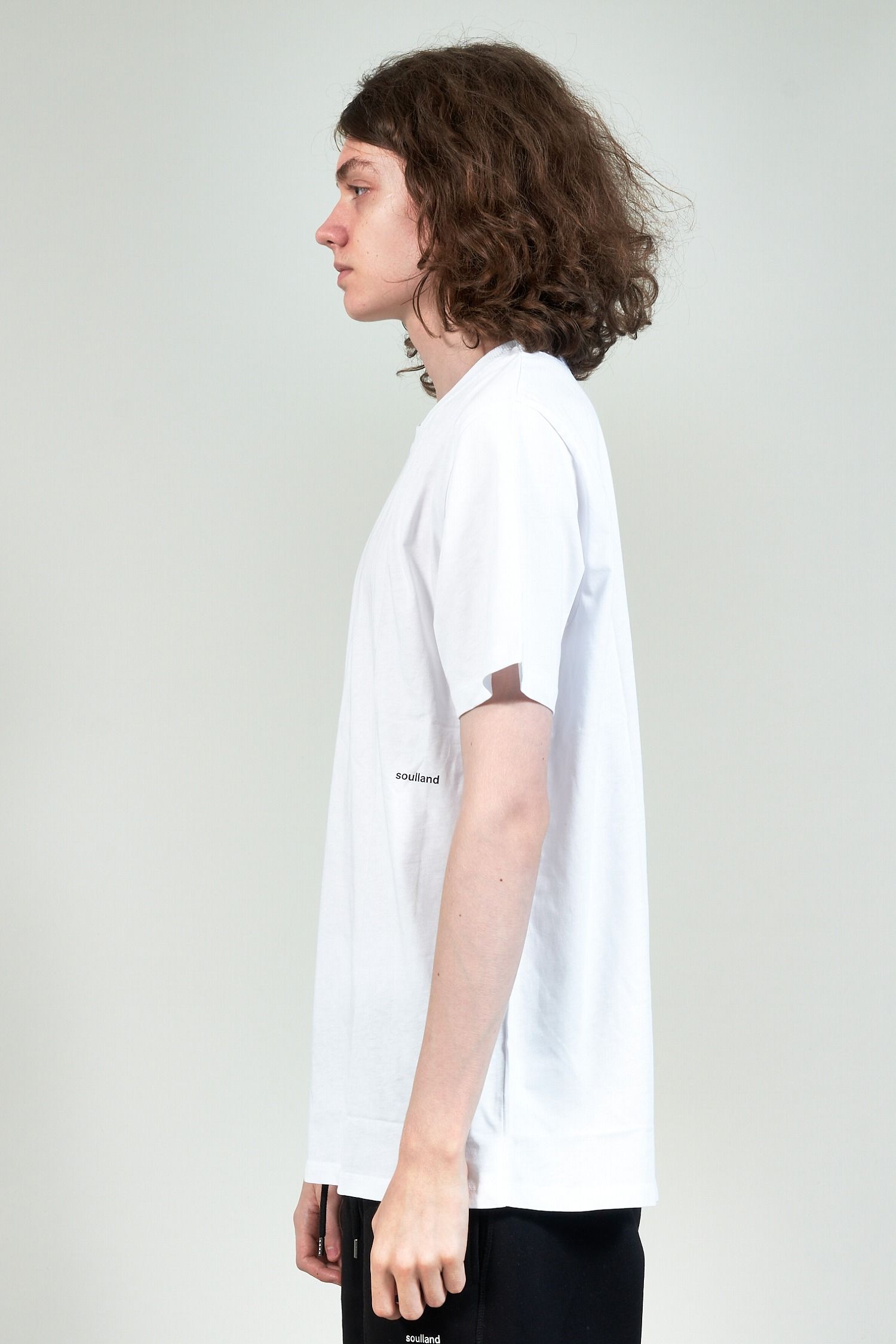 Coffey スモールロゴプリント 半袖Tシャツ ホワイト