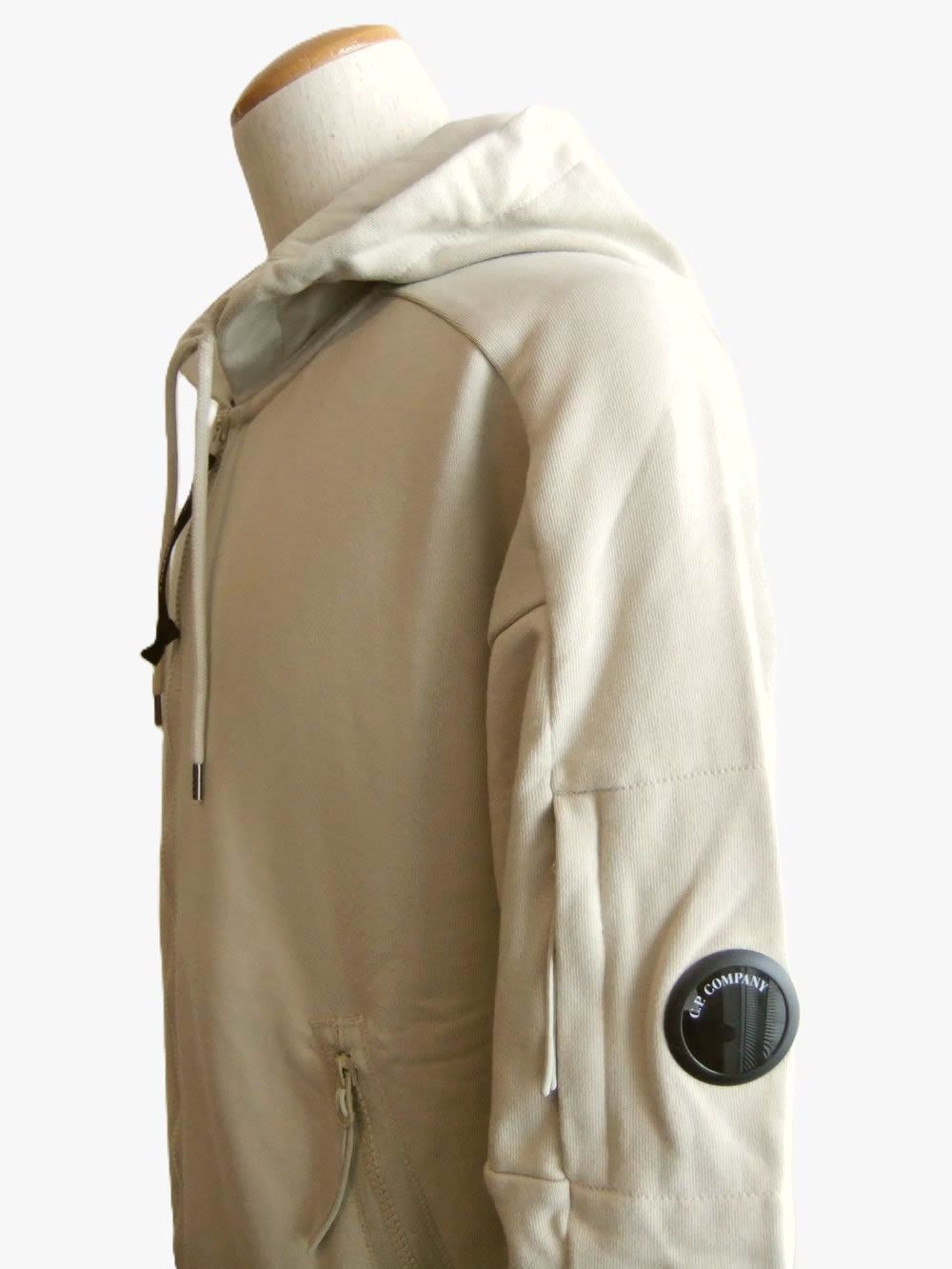 DIAGONAL RAISED FLEECE HOODED ZIP LENS SWEATSHIRT  (ベージュ)  スウェットパーカー