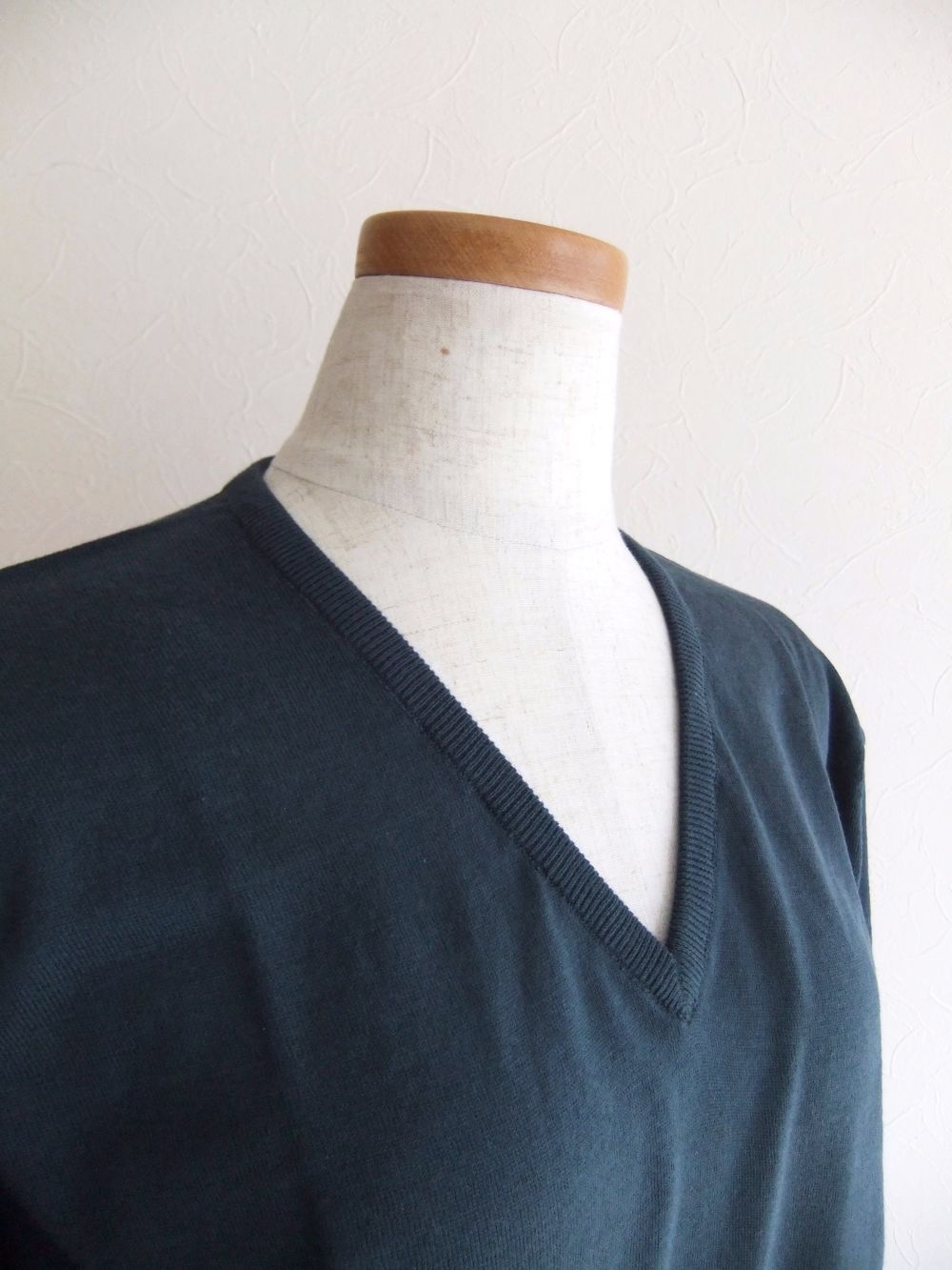 《LADIES》 ANNE  30G コットン Vネック ニット 【COMMON FIT】