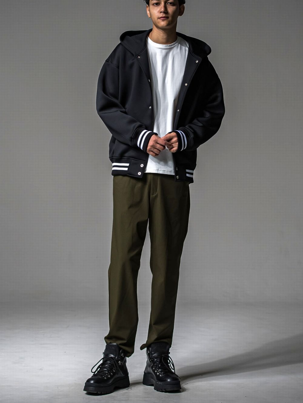 HD VARSITY HOODIE     フード付き スタジャン