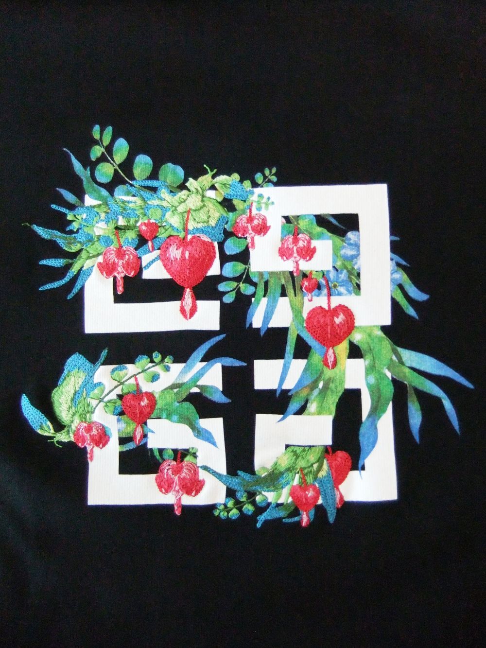 GIVENCHY  ロゴ + フラワー刺繡 フーディー