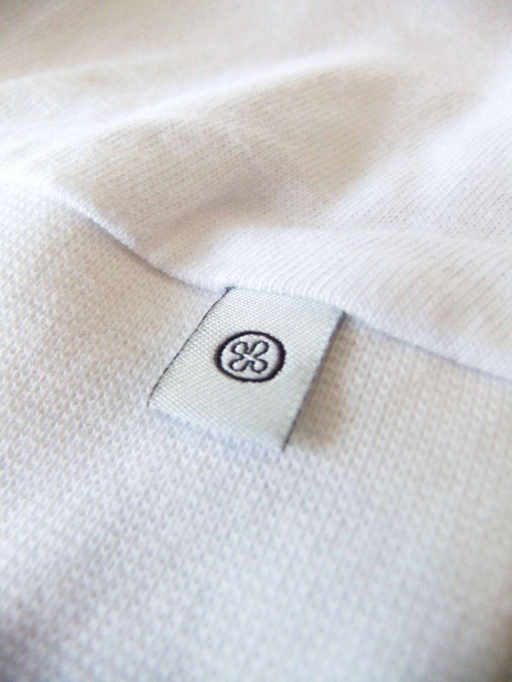 NEBBIOLO LUNGO  (ホワイト)  クルーネック 長袖Tシャツ