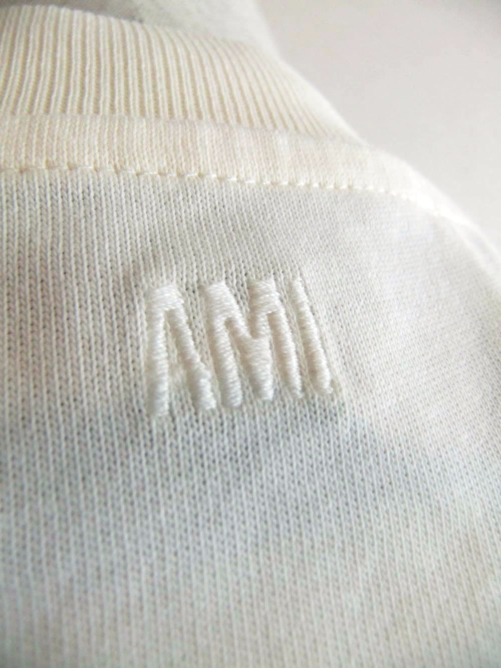 【ユニセックス】AMI DE COEUR Tシャツ (アイボリー)  ロゴ半袖 Tシャツ