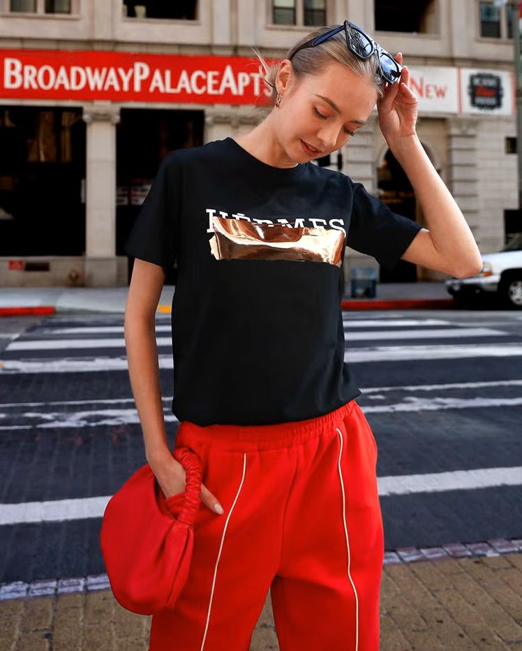 【MICALLE MICALLE Account】 HOMMAGE HFRMFS FOIL PAINT T-SHIRT  (ブラック×メタリック)  ロゴ T-SHIRT   MAA105TEA