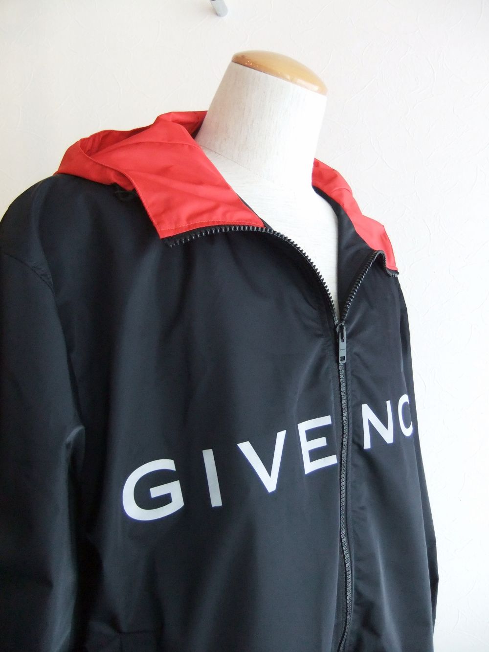 ロゴ ナイロン ZIP ブルゾン