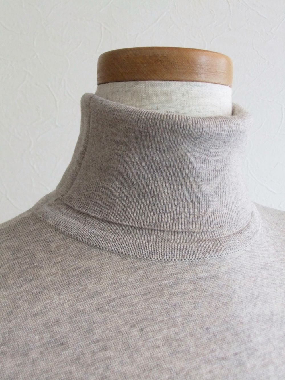 《LADIES》 ALENNA  30G ウール タートルネック セーター