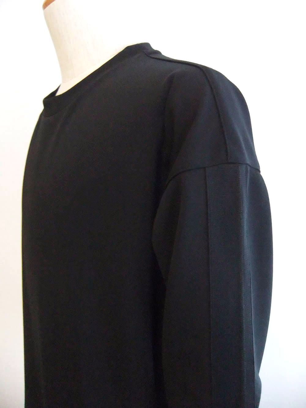 スリーブライン プルオーバー  (ブラック)