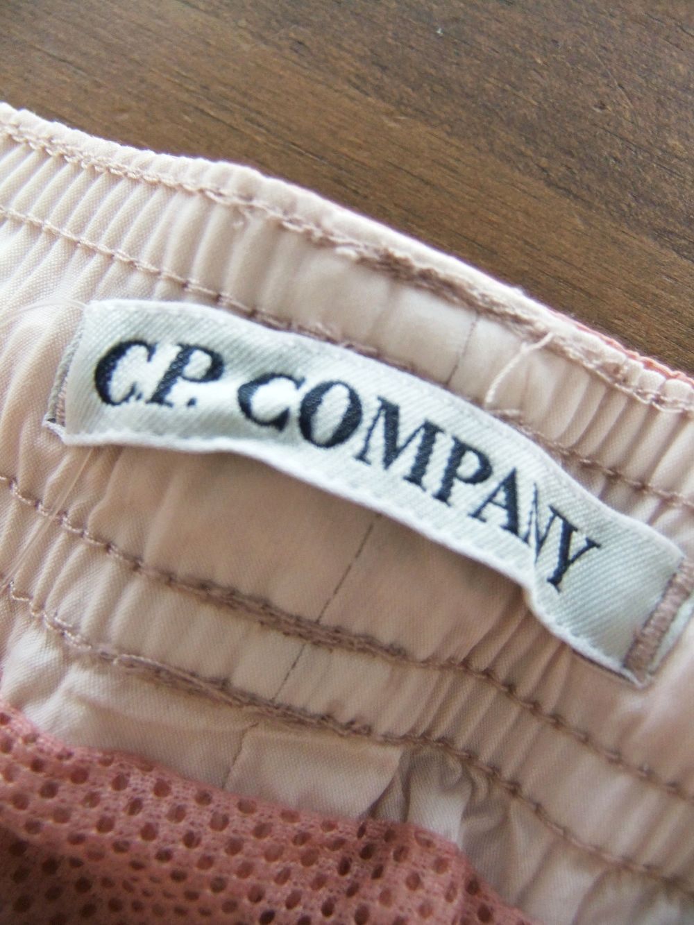ECO-CHROME R UTILITY SWIM SHORTS （サーモンピンク） ナイロン ショートパンツ