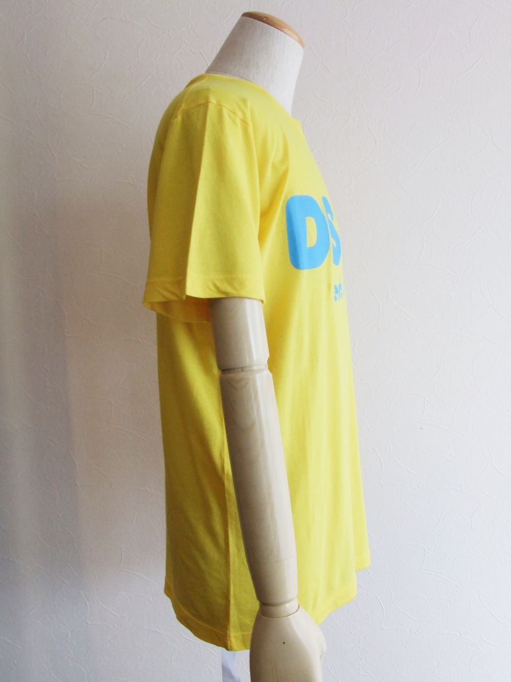 DSQ2 ロゴプリント T-SHIRT (イエロー)  S74GD0838