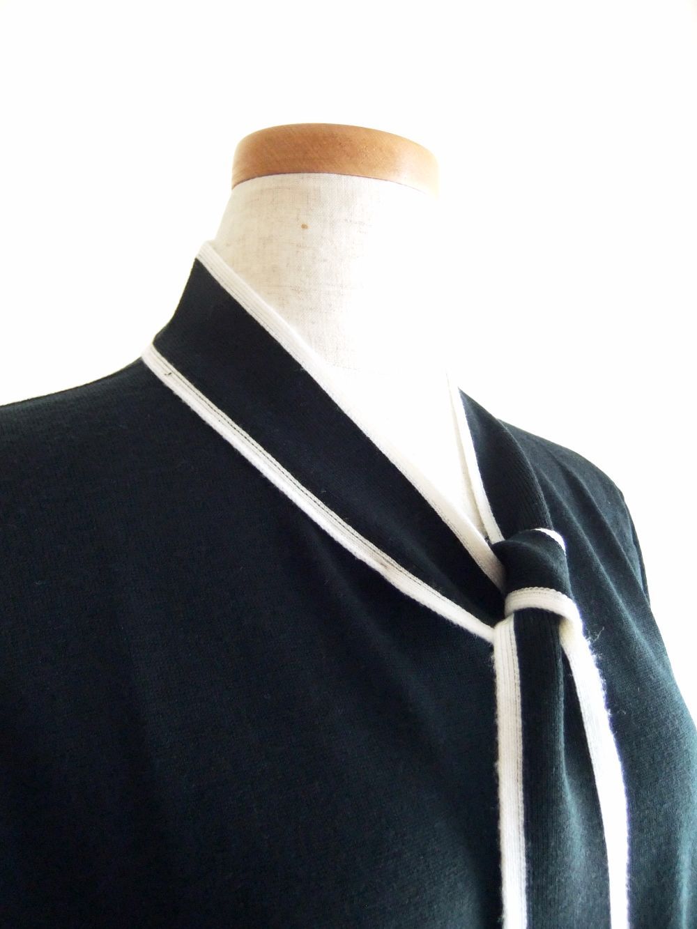 《LADIES》 LULA  30G ウール ボウタイ クルーネックニット