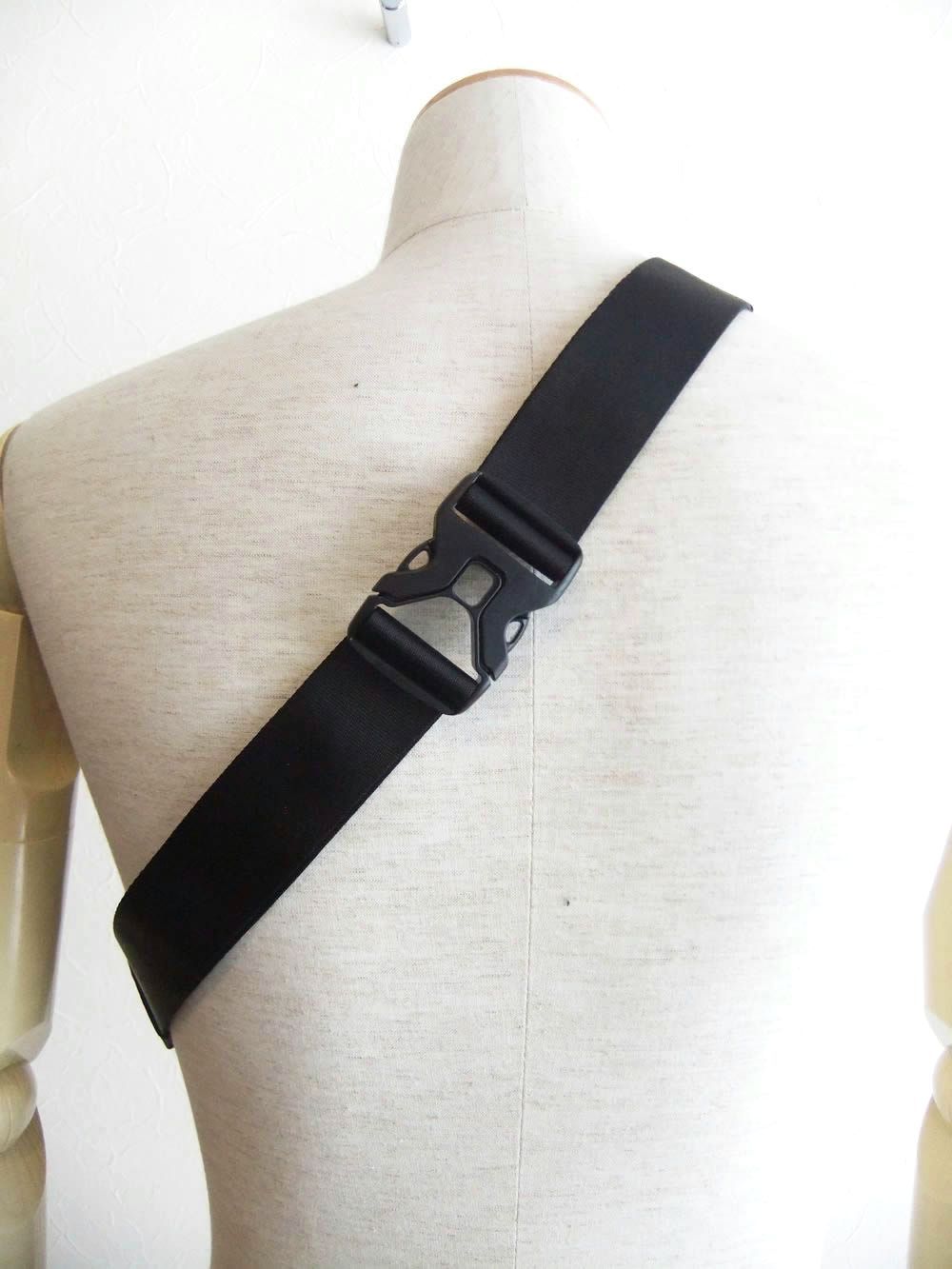 NYLON B LENS WAIST BAG   (ブラック) ミニバッグ