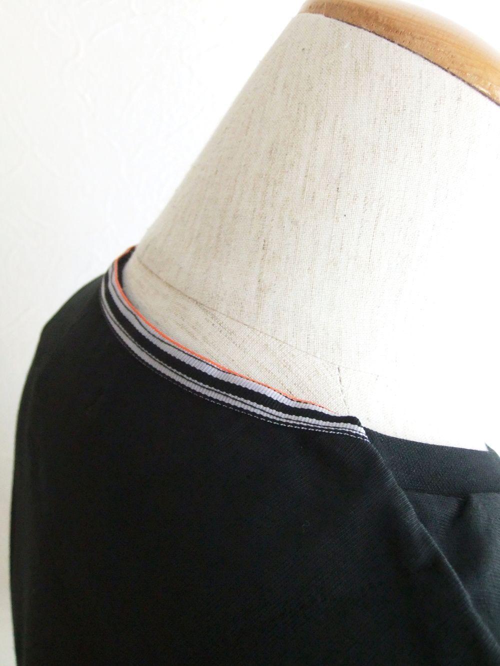 BOREA (ブラック) ロゴ 長袖 Tシャツ