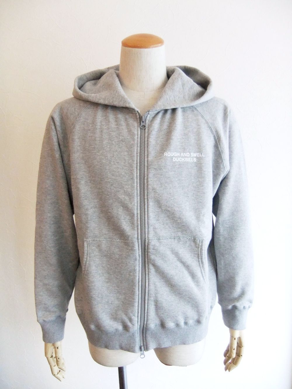 rough & swell - . com HOODIE (グレー) ロゴ入り ZIP パーカー RSM