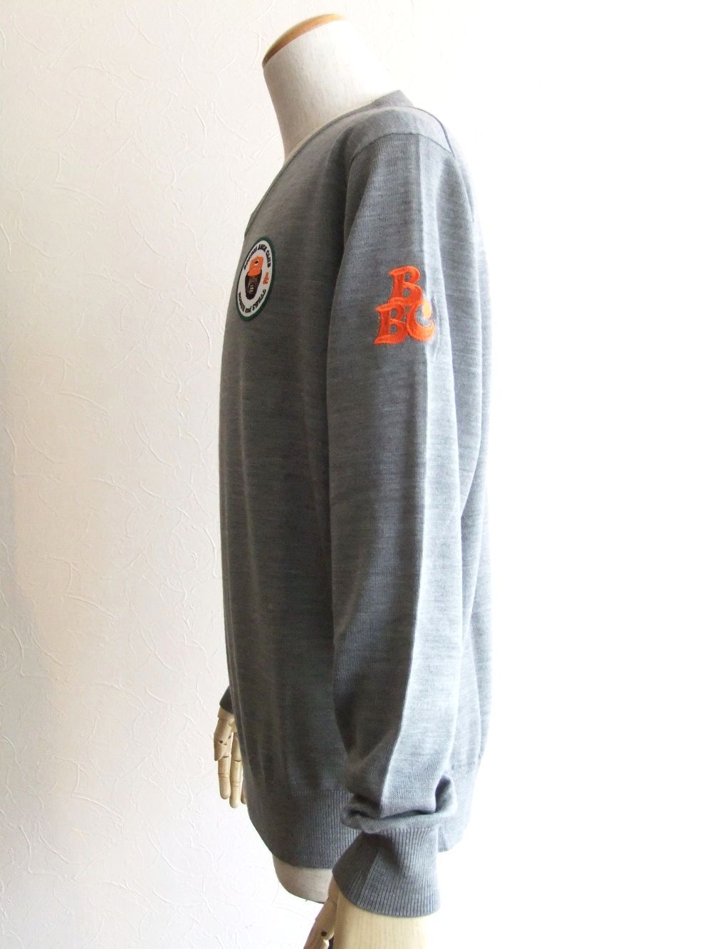 BBC V- NECK   ロゴ入りVネックセーター ( グレー ) RSM-20275