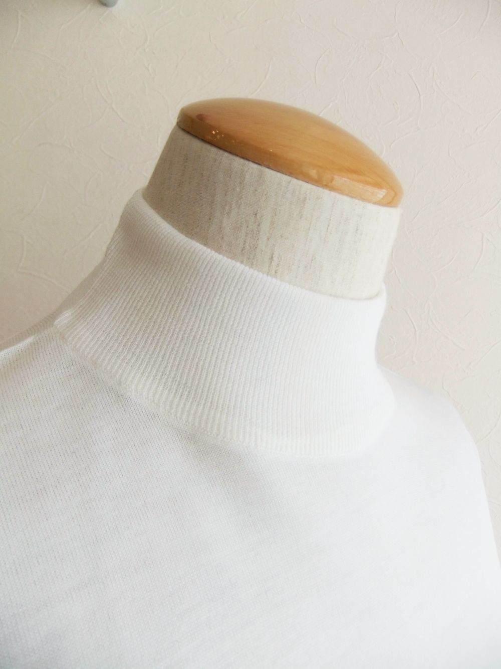 S4700  (ホワイト)  [Merino wool] Mock turtle neck Pullover  半袖モックネックニット