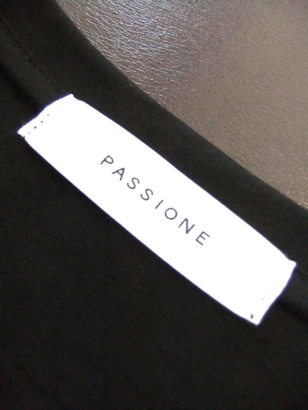 フォトプリント フロントスリット コクーン Tシャツ  (ブラック)  626939