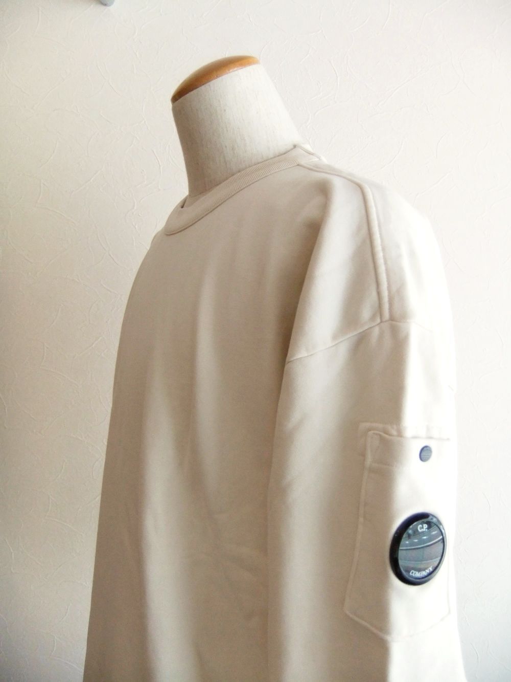 SWEATSHIRTS CREW NECK IN BRUSHED EMERIZED DIAGONAL FLEECE (ベージュ) クルーネック スウェットシャツ