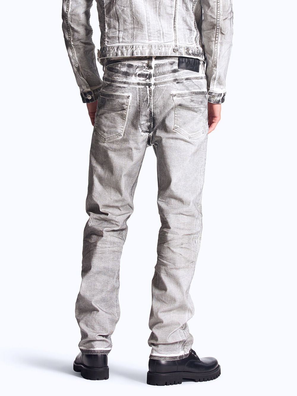 ICON WHITE COAL WASH 642 JEANS    ストレートジーンズ   S79LA0075