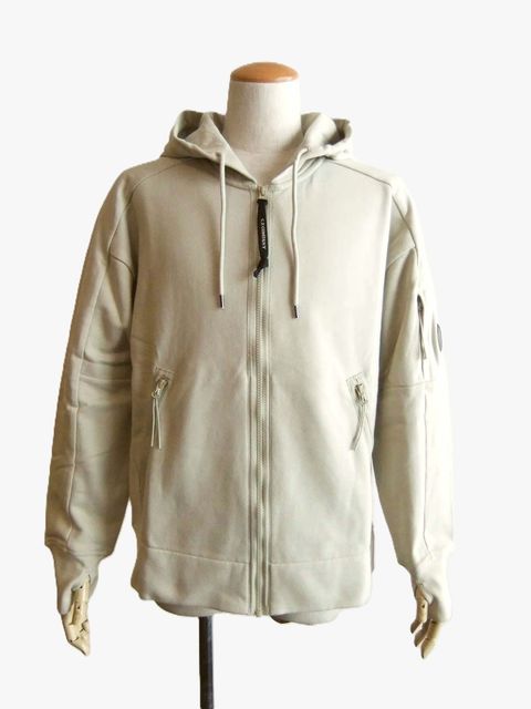 DIAGONAL RAISED FLEECE HOODED ZIP LENS SWEATSHIRT  (ベージュ)  スウェットパーカー