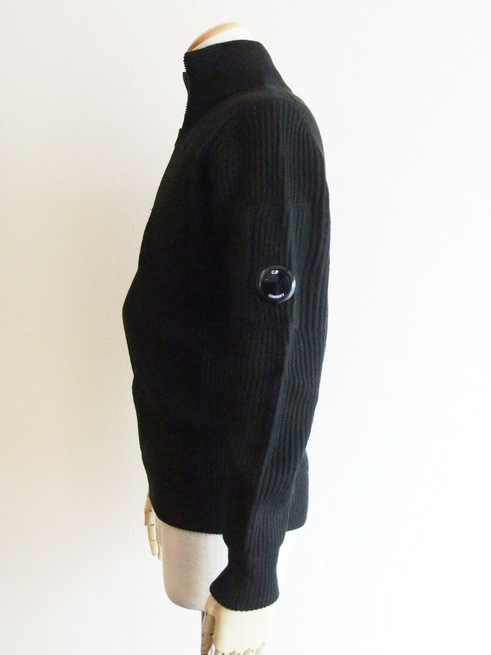 MERINO WOOL FIBRE ZIP LENS SWEATER クルーネック セーター CMKN220A005292A
