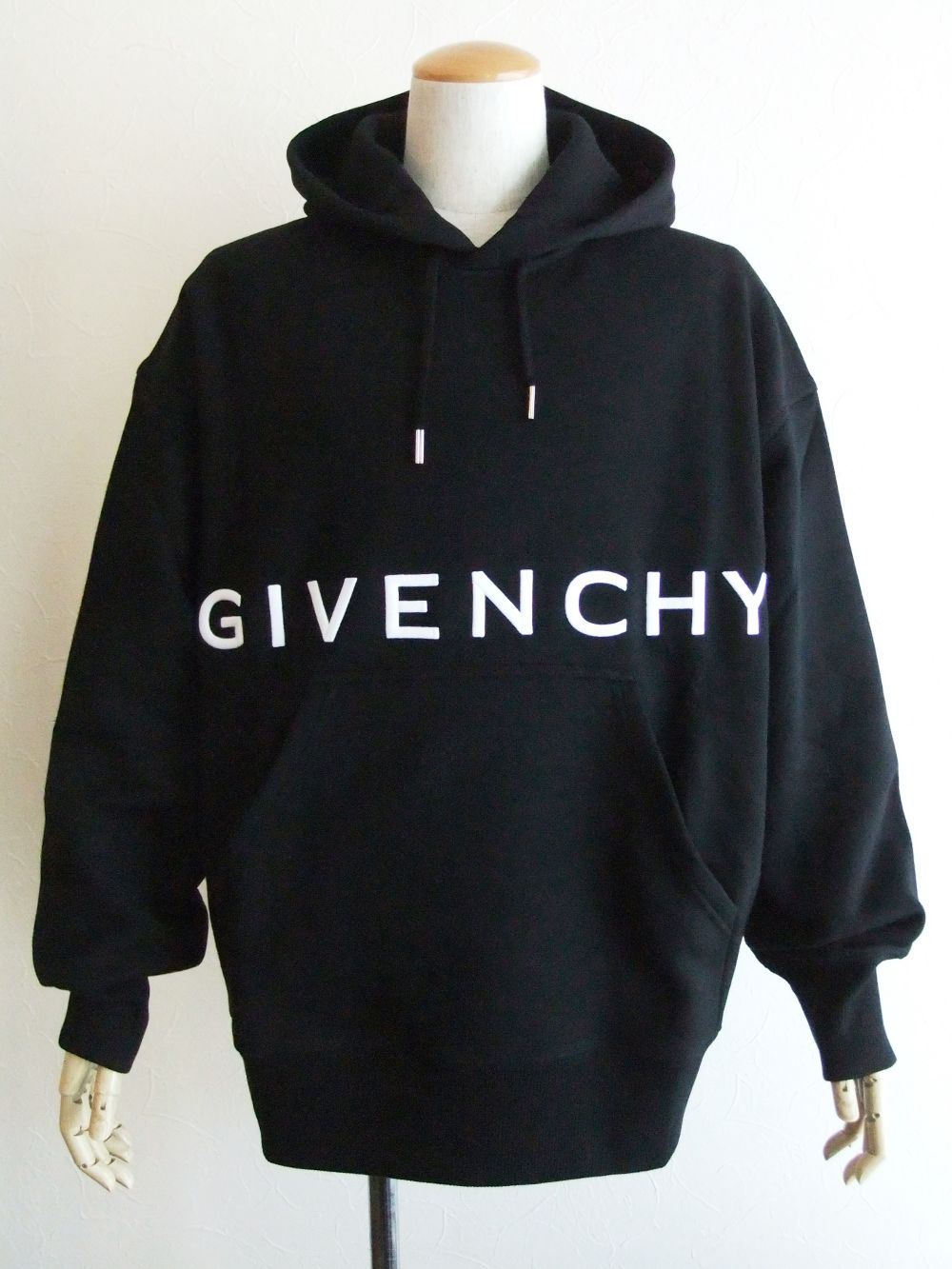 GIVENCHY - GIVENCHY 4G 刺繍 オーバーサイズ スウェットパーカー BMJ0C93Y69 | 4.444glad