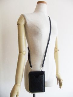 SERENA 2 - MONO PHONE CASE  モバイル ポシェット  (ブラック)  SZ1503