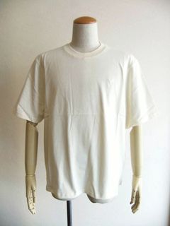 【ユニセックス】AMI DE COEUR Tシャツ (アイボリー)  ロゴ半袖 Tシャツ