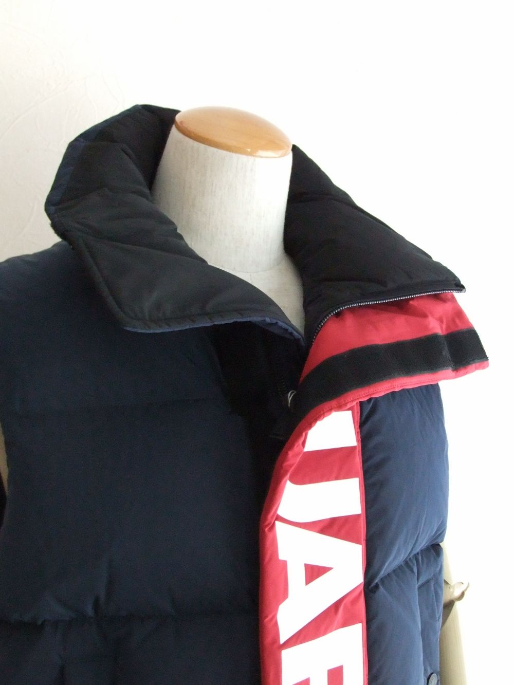 MEGA LOGO NYLON PUFFER VEST ロゴ ダウンベスト  S71FB0392 (ネイビー)