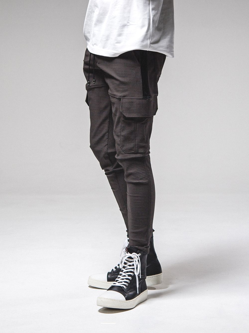 HV NYLON DARRELL CARGO PT  ナイロン カーゴパンツ (リップルチャコール)