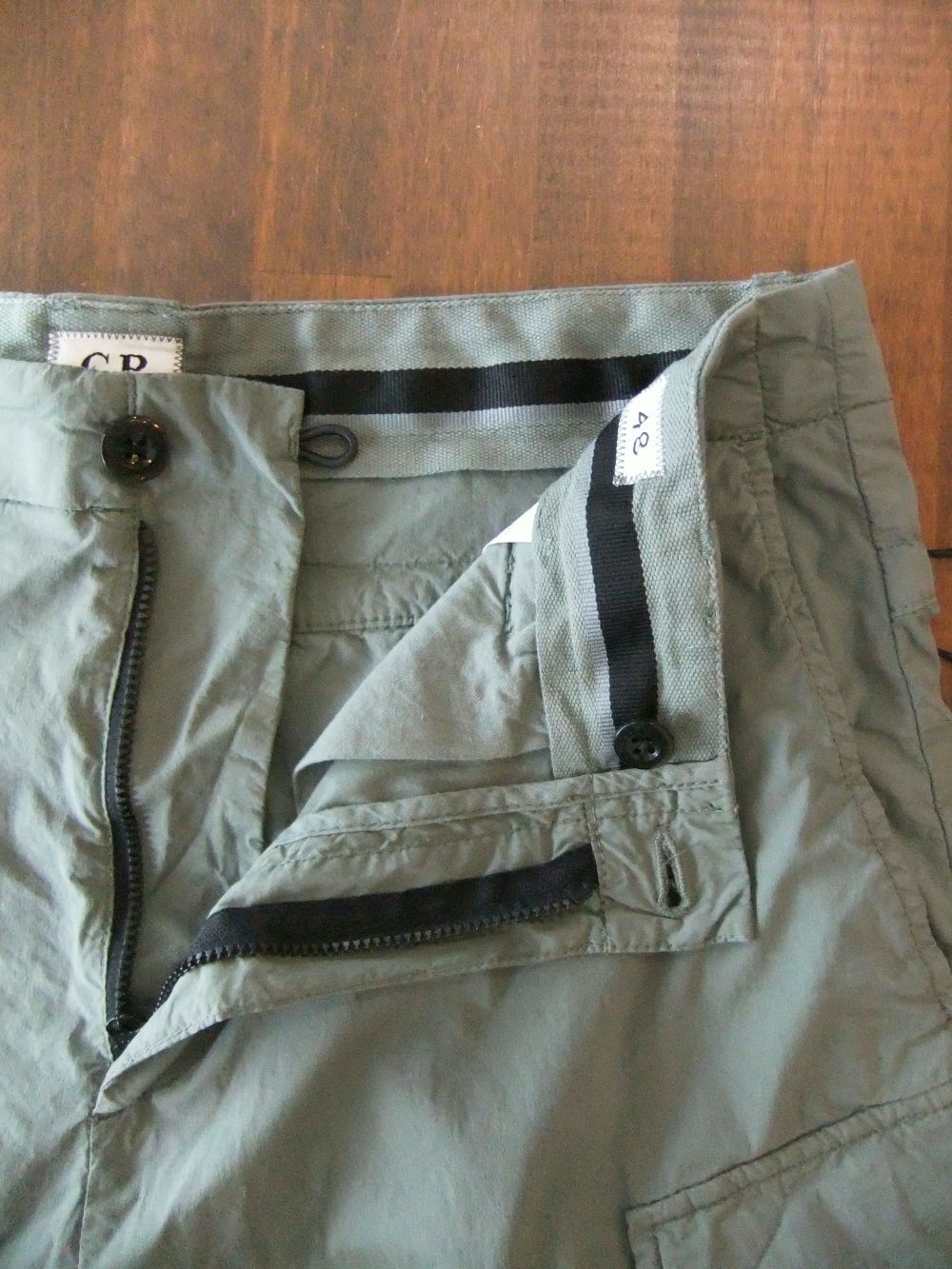 50 FILI STRETCH SHORTS   (カーキ)   ナイロン ストレッチ ZIP ハーフパンツ