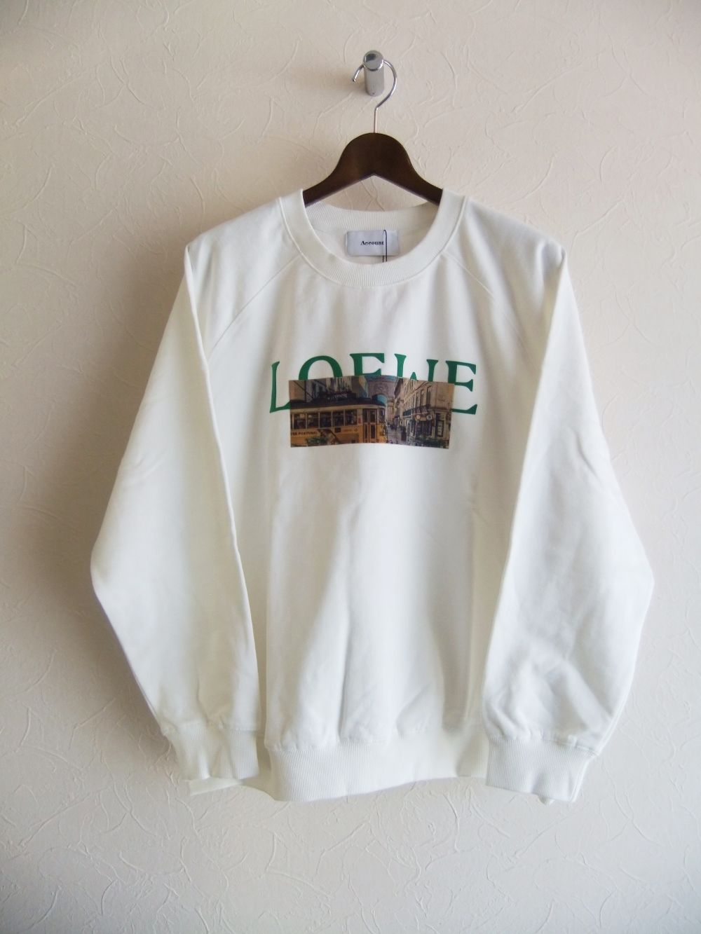 【MICALLE MICALLE Account】 HOMMAGE  LW SWEATSHRIT (ホワイト)   ロゴ Tトレーナー  MAG105TDC