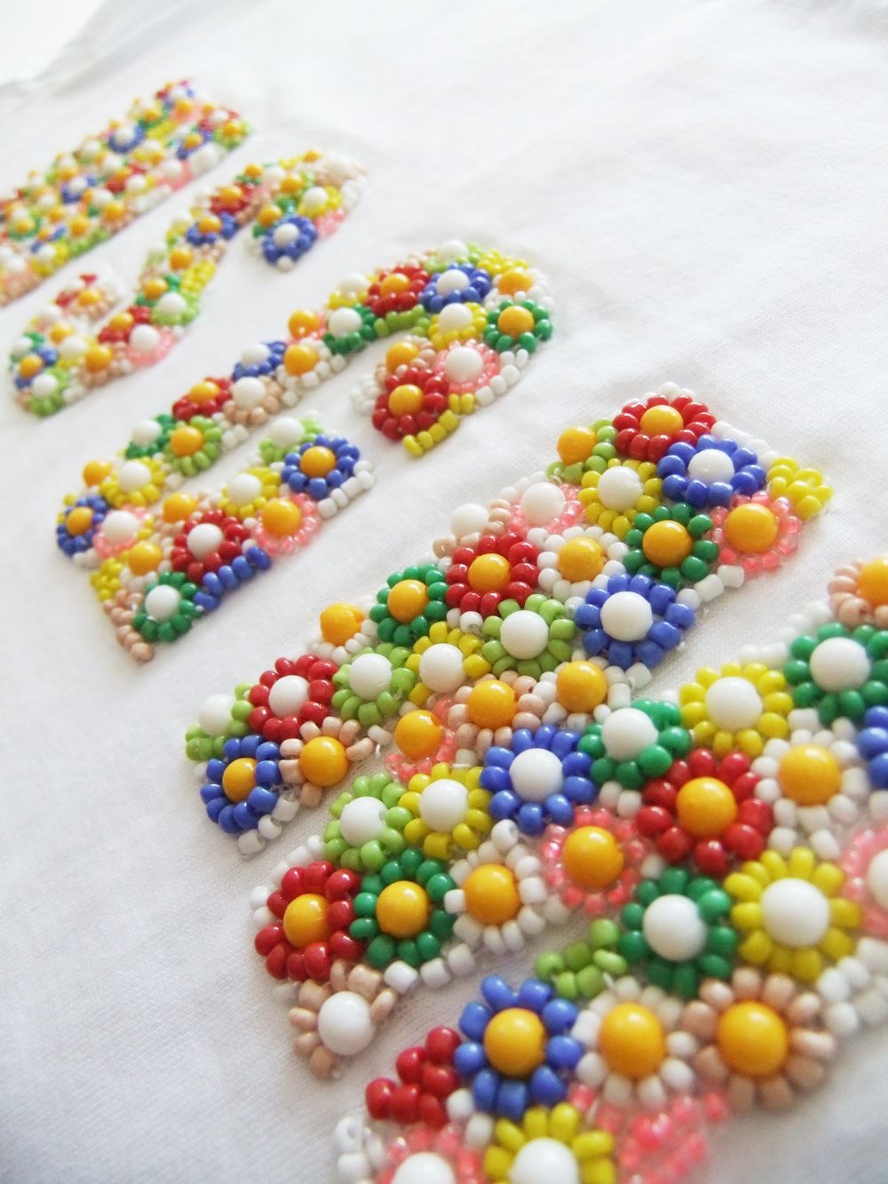 《LADIES》 BEADS LOGO  T-SHIRT  (ホワイト)   3242MDM205