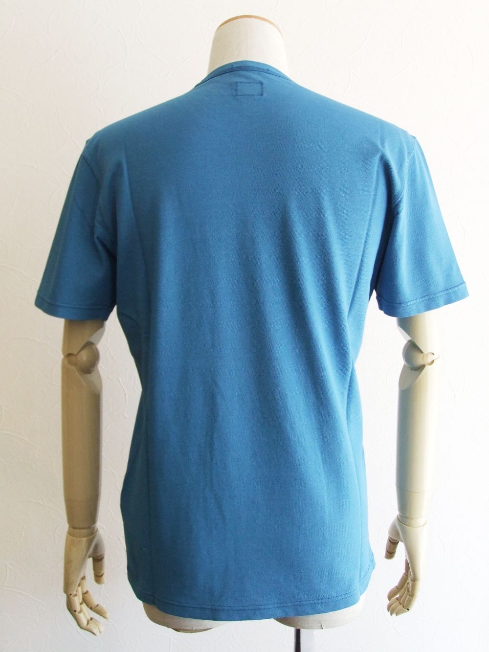 【関税込み】C.P. Company ブルー ロゴパッチ Tシャツ s-l400.jpg
