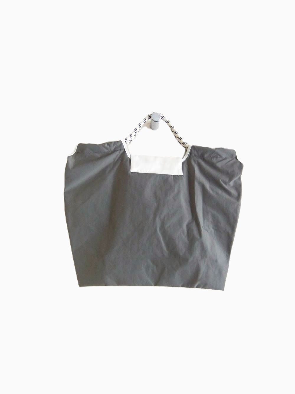 【MICALLE MICALLE Account】 HOMMAGE WHALE MOTIF FLAP BAG (グレー) オマージュ フラップ トートバッグ  MAD117GEB