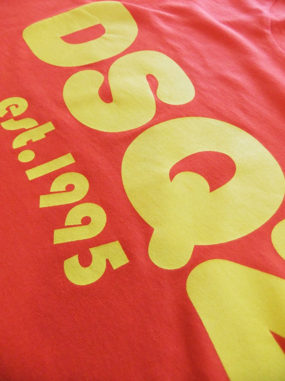DSQ2 ロゴプリント T-SHIRT (レッド)  S74GD0838