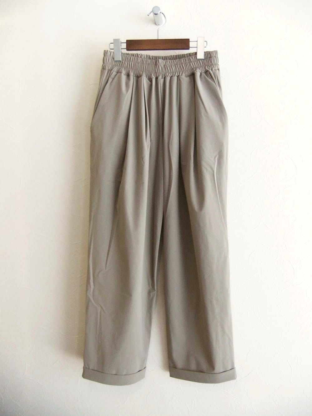 PANTS OVER PINCES COLD  (ベージュ) ナイロン ストレッチ パンツ