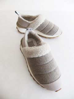〈LADIES〉 QWARK SLIP FUR  ボア スリッポン スニーカー   0E01