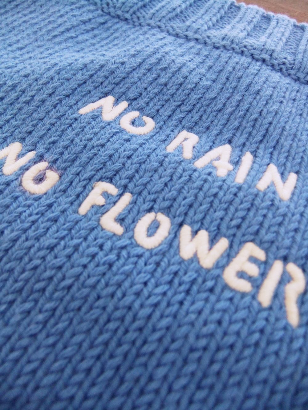 No Rain No Flower  クルーネック セーター (ブルー)