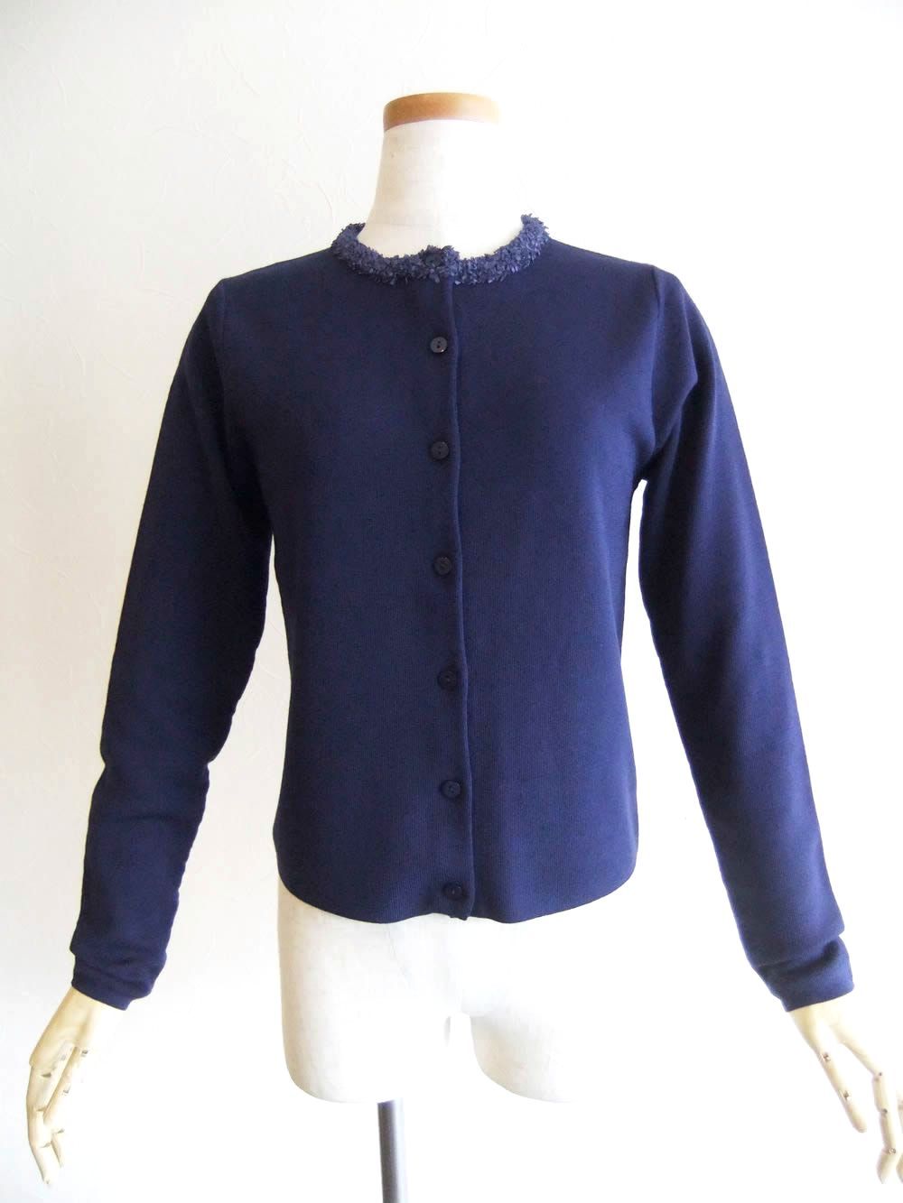 【jeune】 ペーパーヤーン リボンフリル 付き ニット カーディガン   J149655M