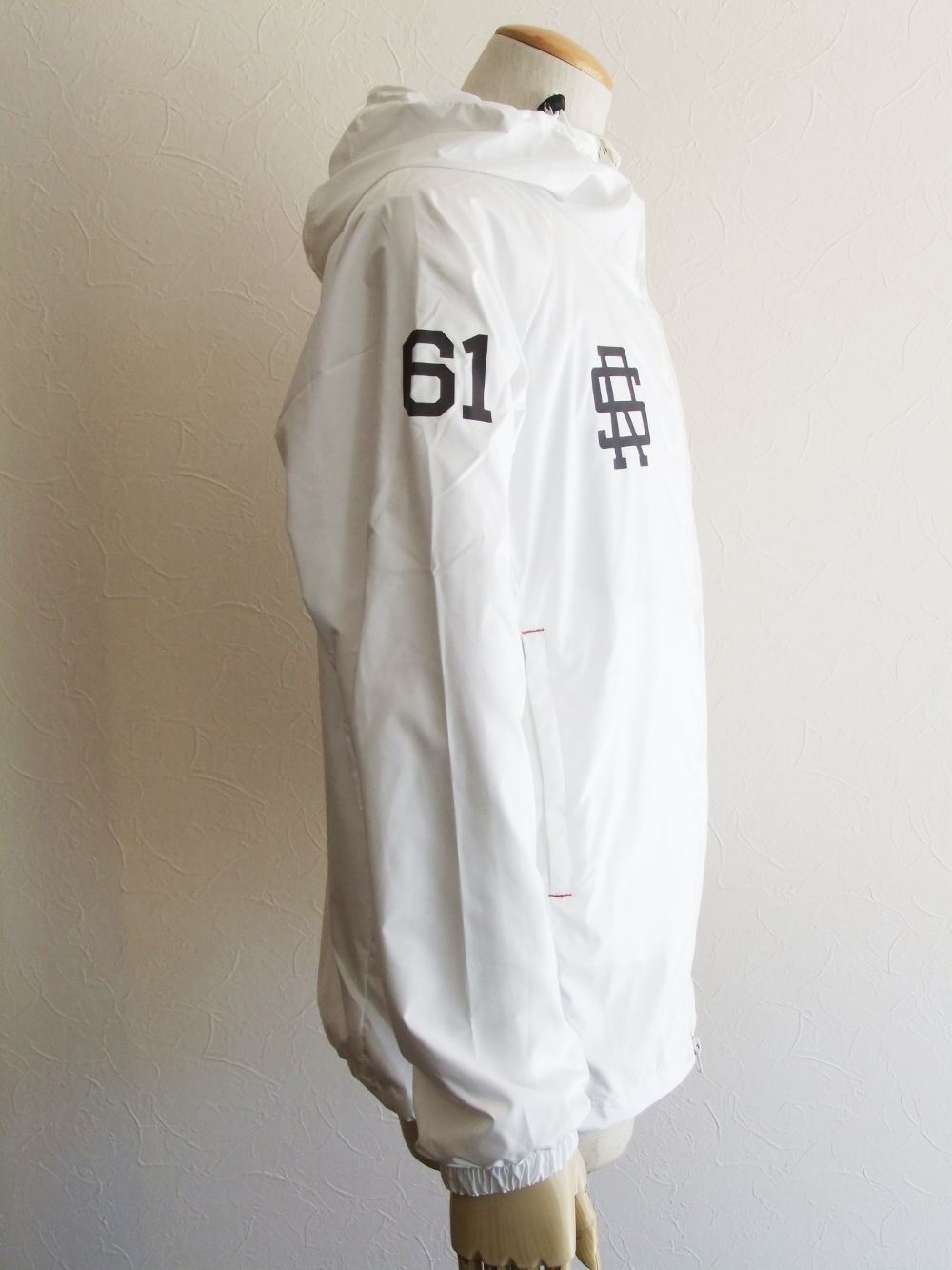 CHIC LOGO HOODIE  ウィンドブレーカー ( ホワイト )   RSM-20247