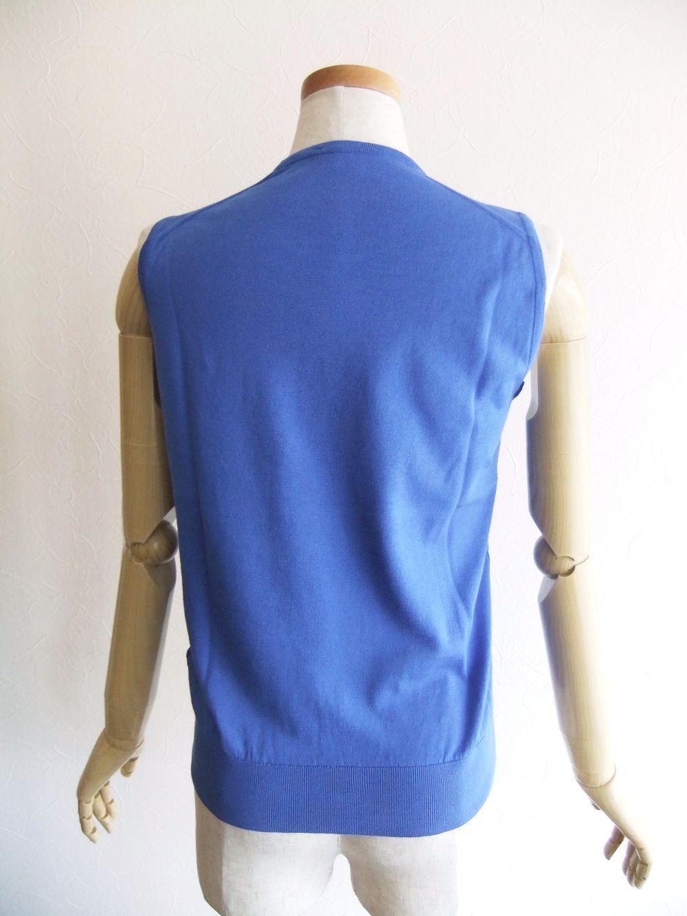 《LADIES》 KERRY 30G コットン クルーネック スリーブレス トップ 【MODERN FIT】