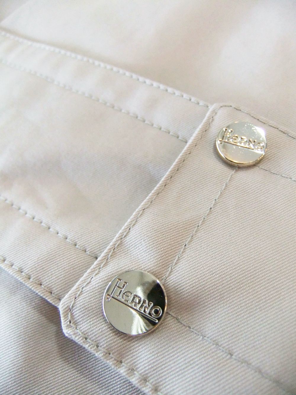 【LADIES】 DELON ＆ MONOGRAM COAT トレンチ ハーフ コート  CA000509DD-13218