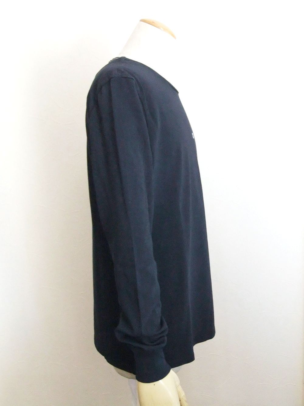 BOREA (ネイビー) ロゴ 長袖 Tシャツ